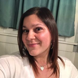 Meet your Posher, Leah